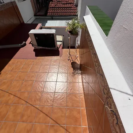 M&m, La Casita Ronda